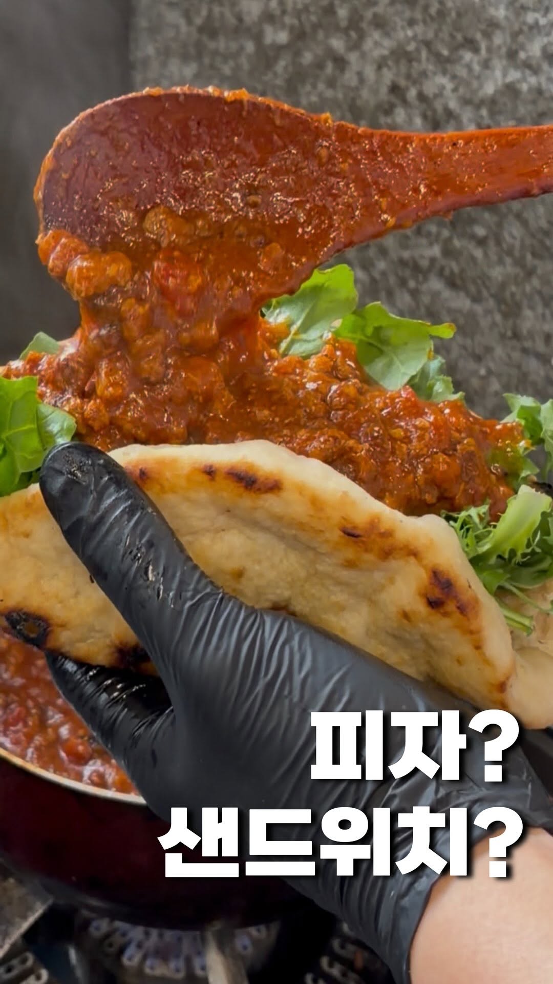 Libseu Serves Delicious Sandwiches