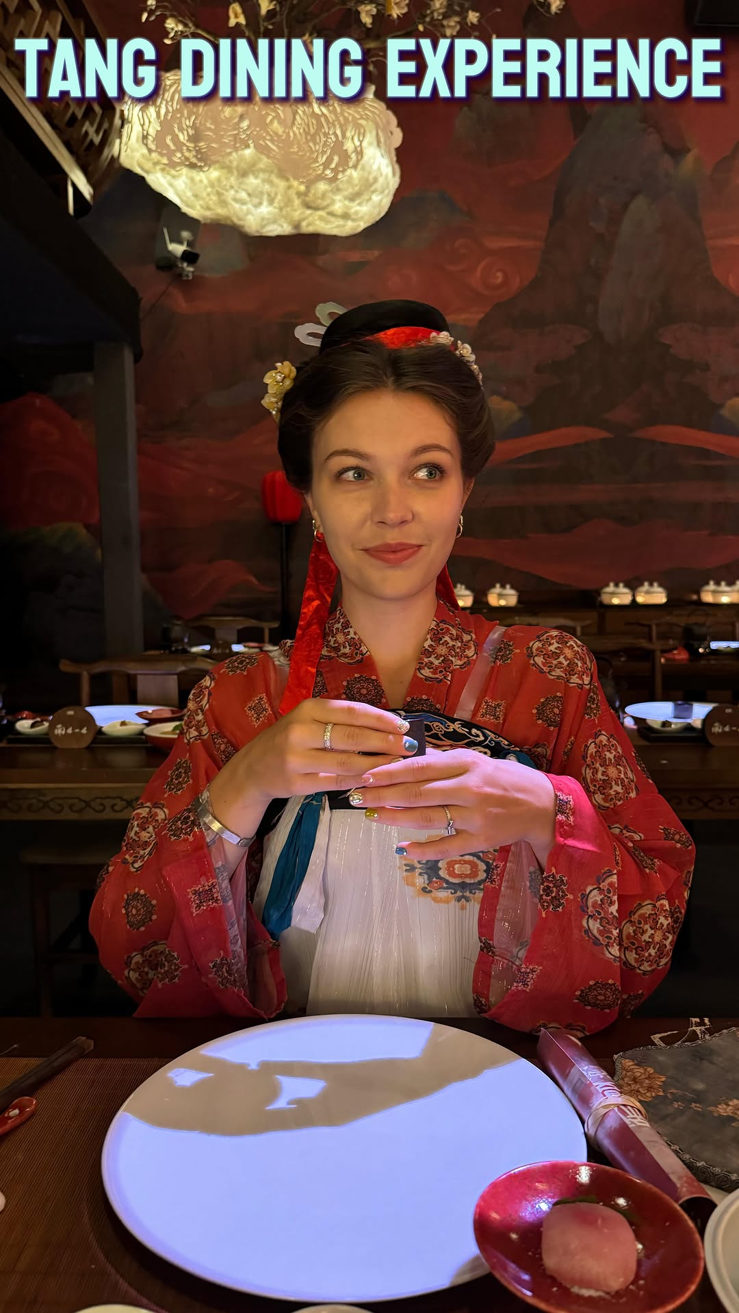 Shanghai Restaurant Offers Tang Dynasty Show And Hanfu