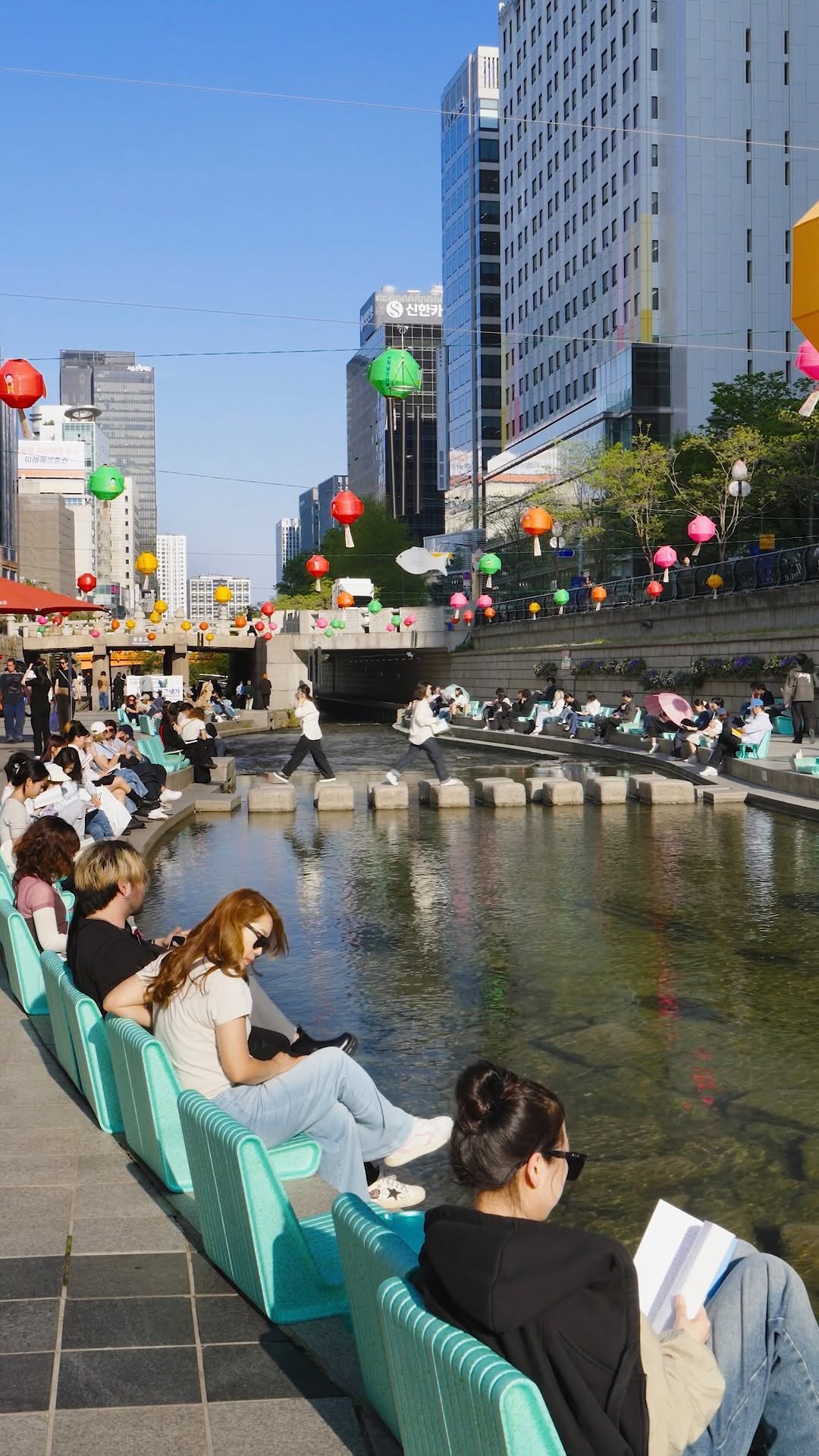 Seoul Outdoor Library Returns with Books and Events