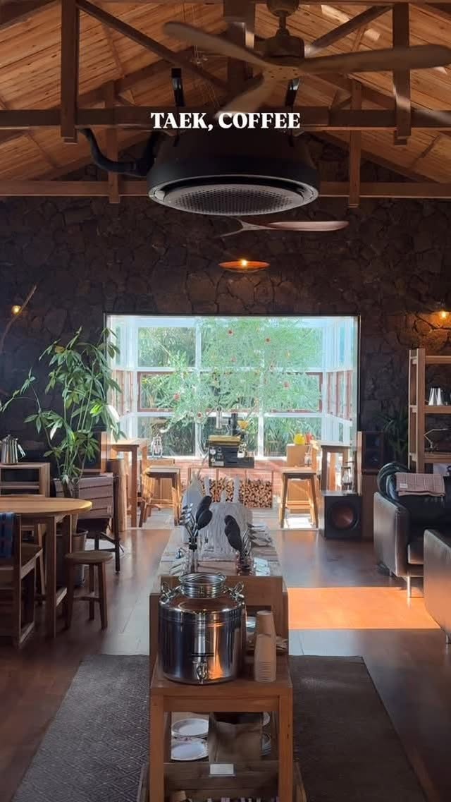 Jeju Cafe Offers Coffee & Local Charm