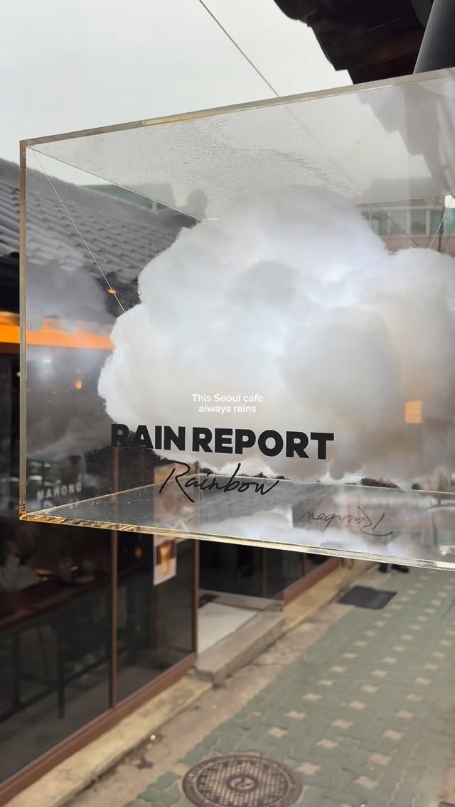 Seoul Cafe Captures Weather's Mood