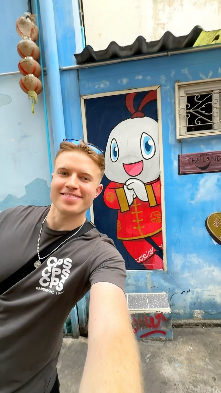 Bangkok's Talat Noi: Art, Cafes, and Charm