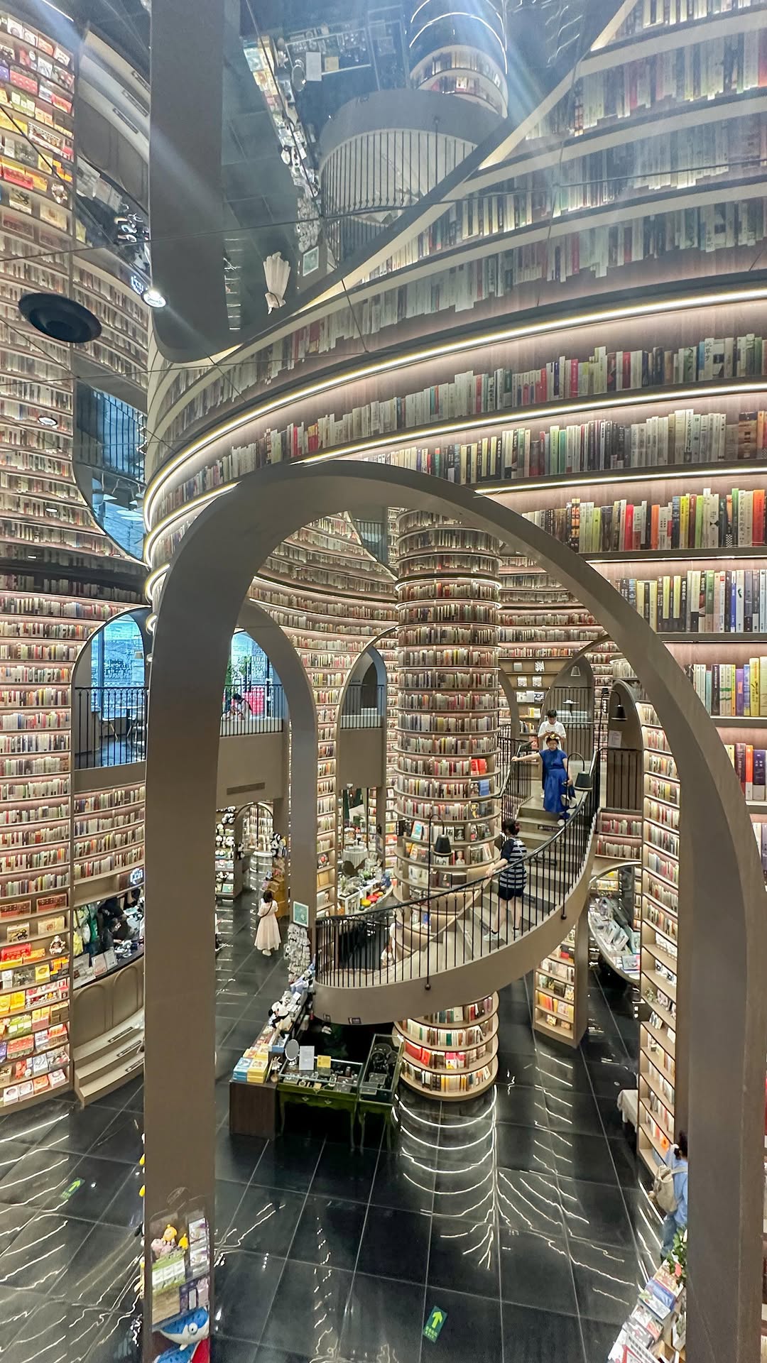 Dujiangyan Library: A Unique Chinese Reading Space