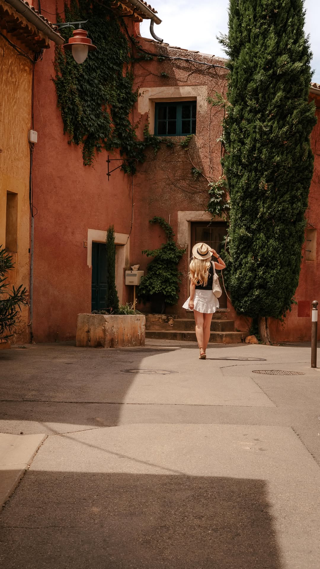 4 Places in Roussillon
