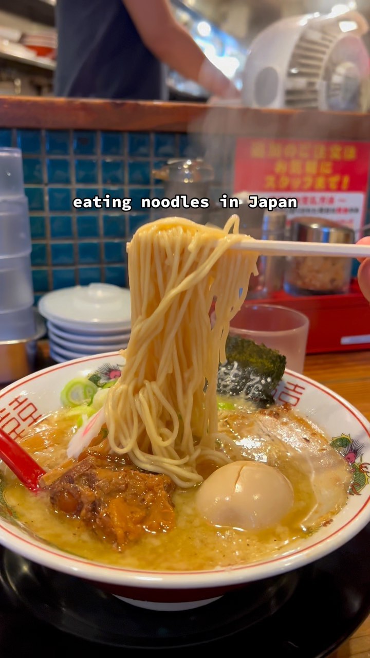 Osaka's Noodle Hotspots: Dotonbori and Hanamaruken
