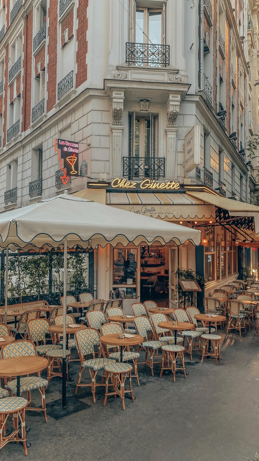 Parisian Spots Offering Stunning Eiffel Tower Views