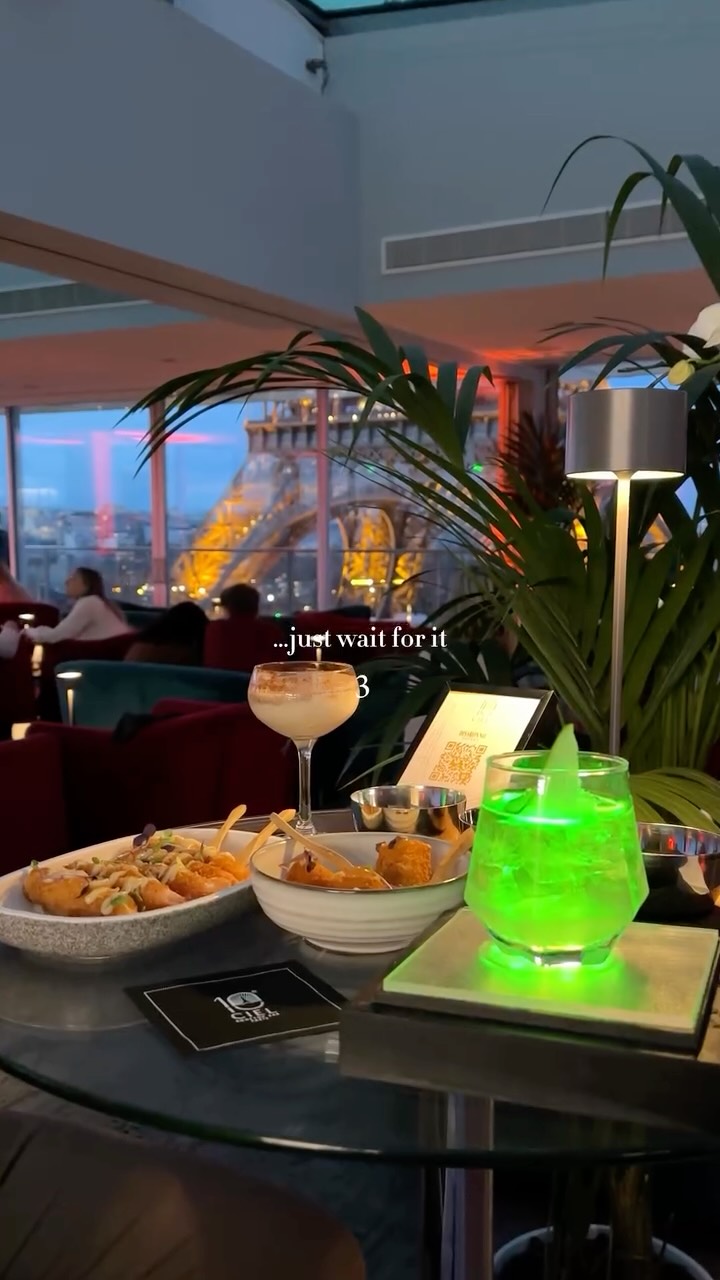 3 Places in Paris