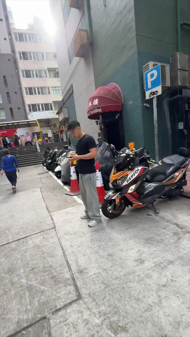 Street and Noodle Shop Dining