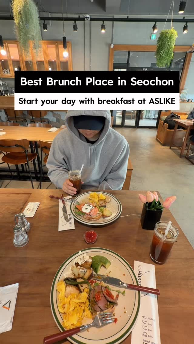 Seochon Hanok Village and Cheonggyecheon