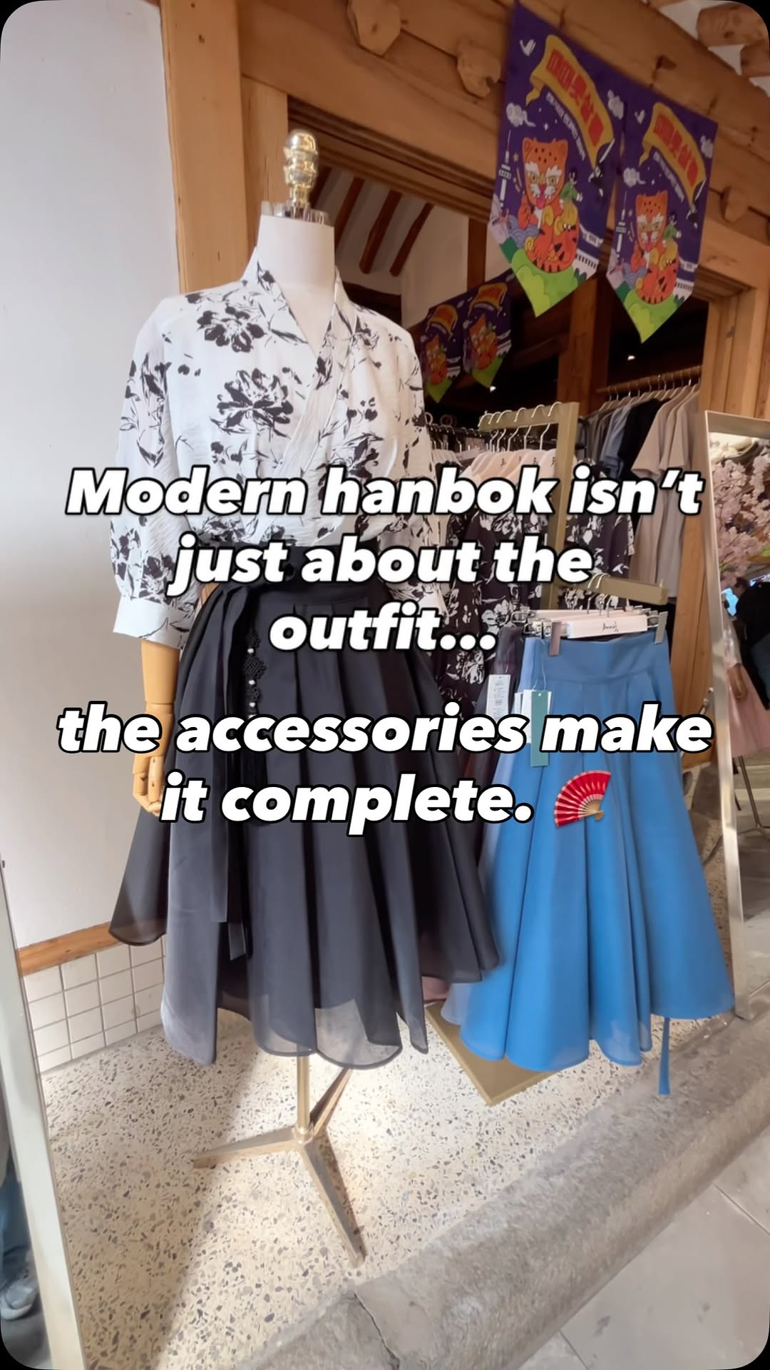 Insa-dong: Korean Fashion and Accessories