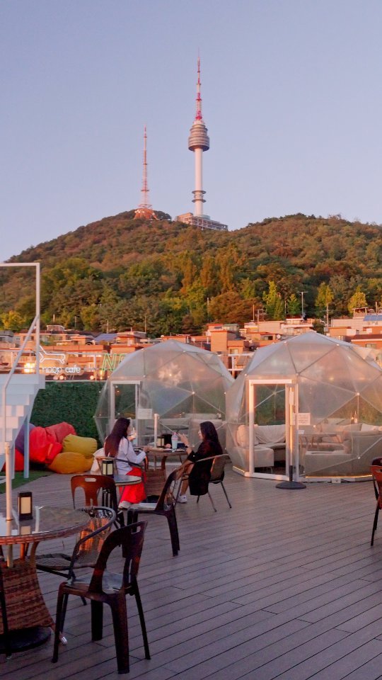 Exotic Haebangchon Spots Offer Unique Seoul Atmosphere
