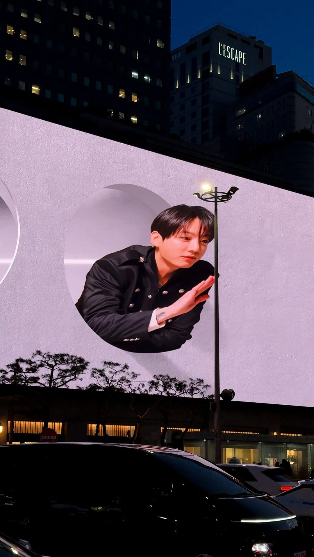 Seoul and Shinsegae Department Store's Hourly Shows