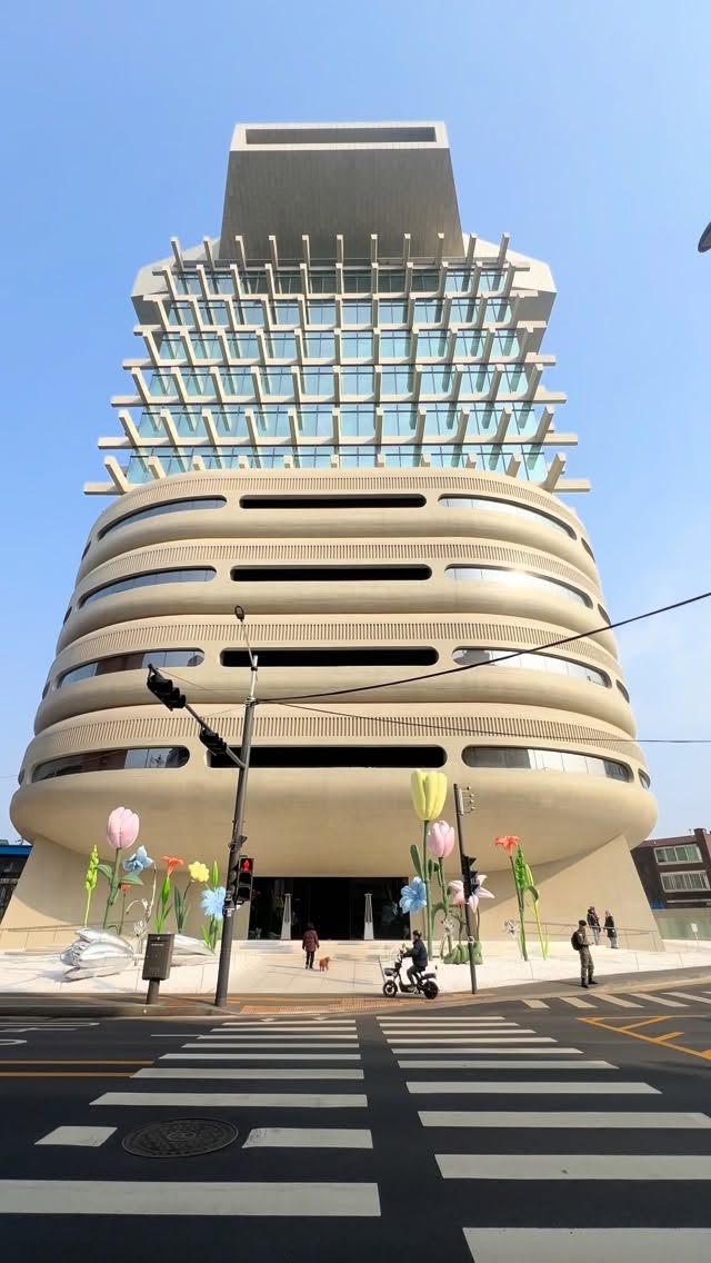 Seongsu-dong 2(i)-ga and HAUS NOWHERE
