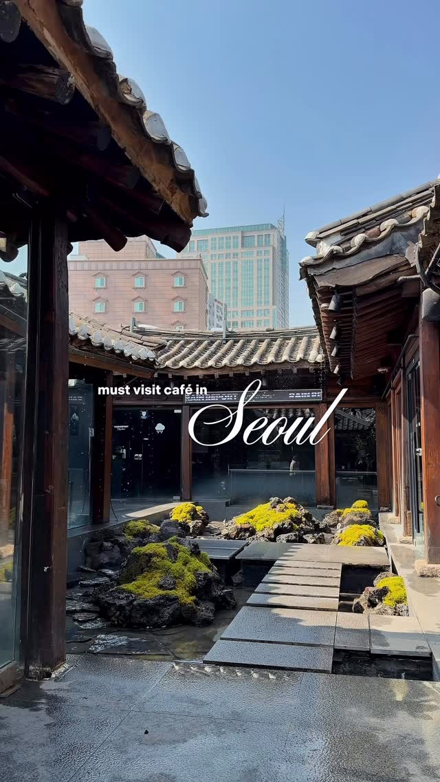 Seoul Cafe With Rainbow Decor