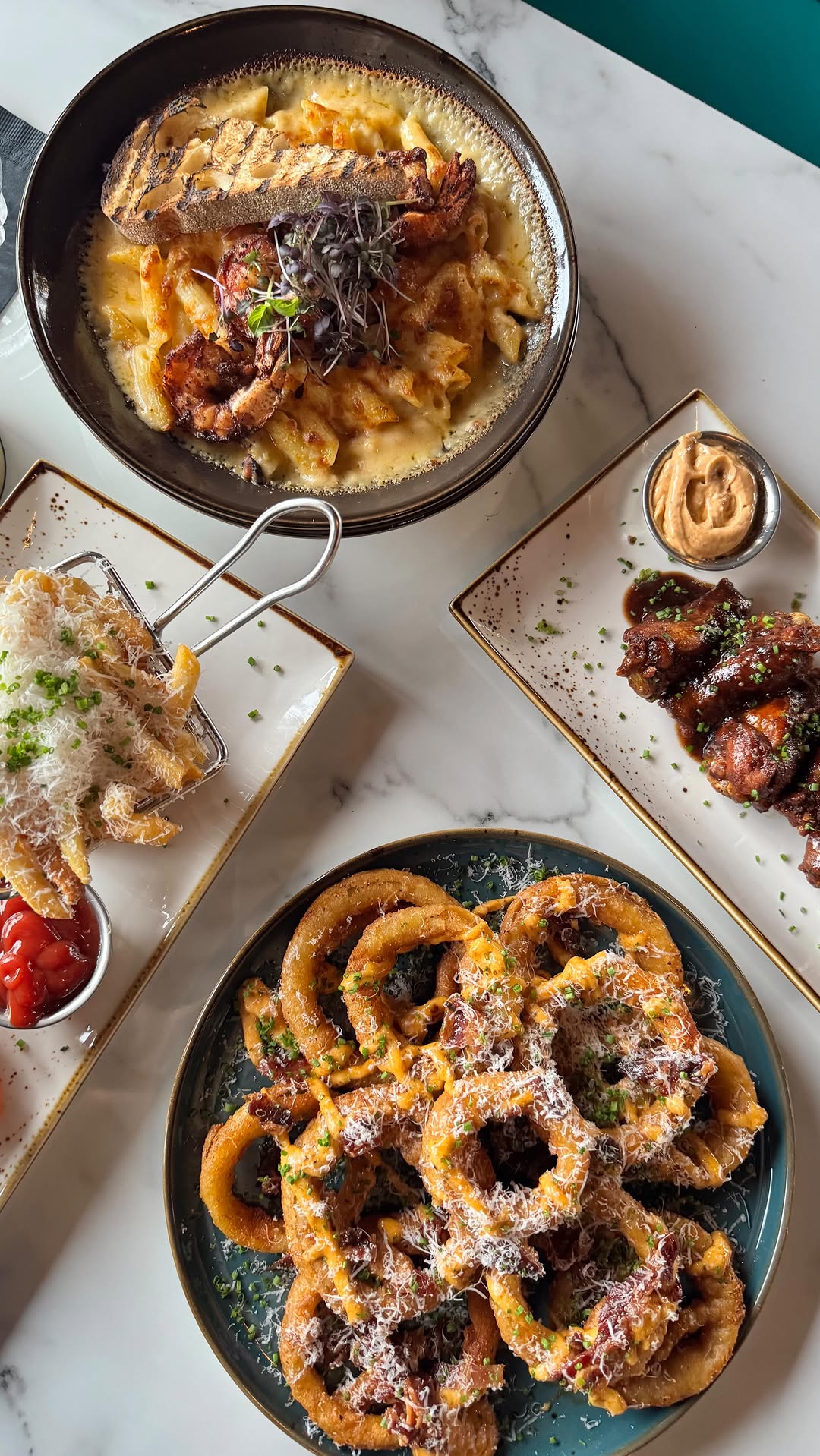EXIT Lounge: Ottawa's Best Date Night Spot