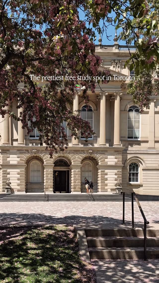 Osgoode Hall: A Stunning Historical Library