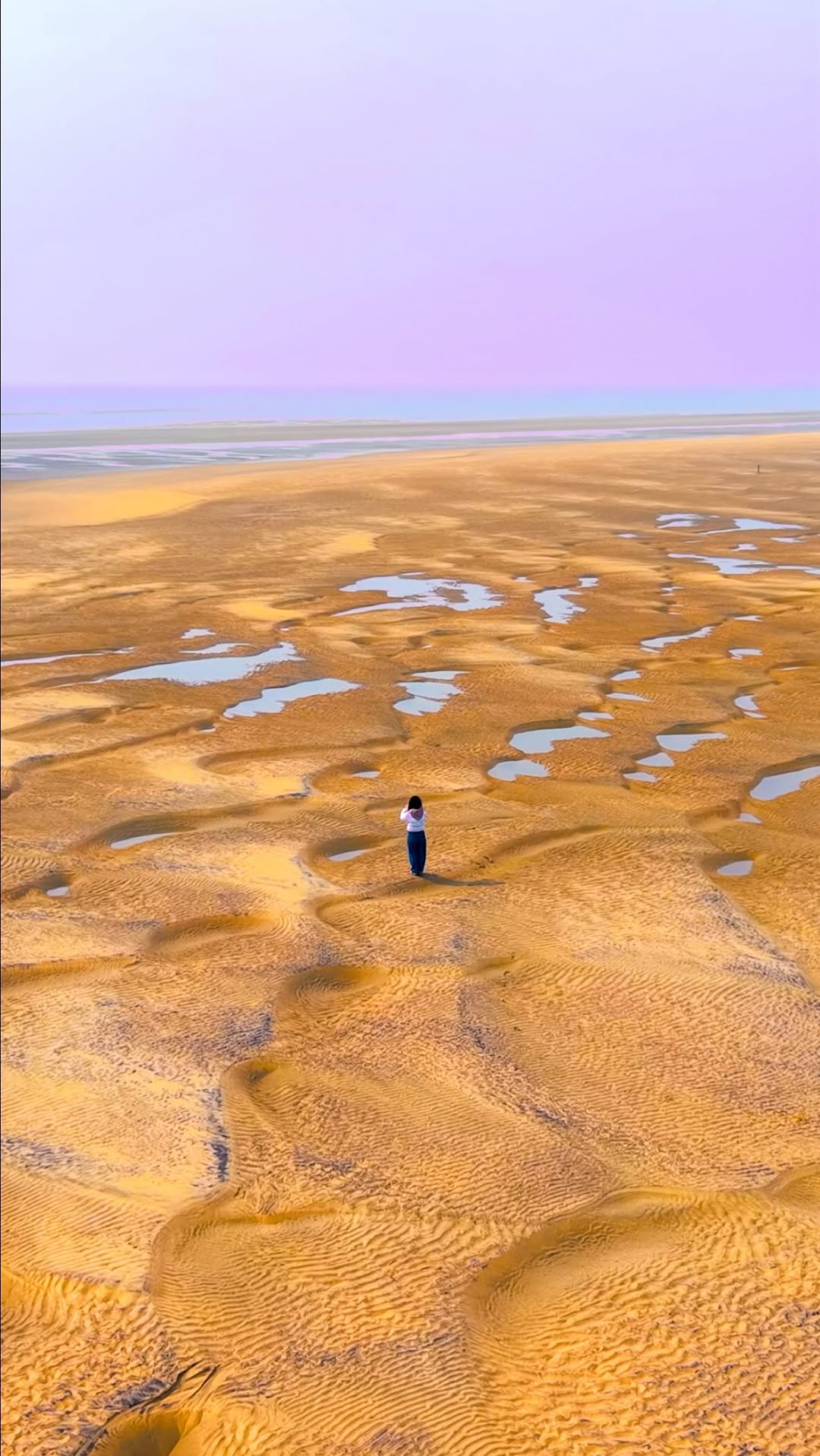 Korean Sand Islands Near Seoul Offer Otherworldly Landscapes