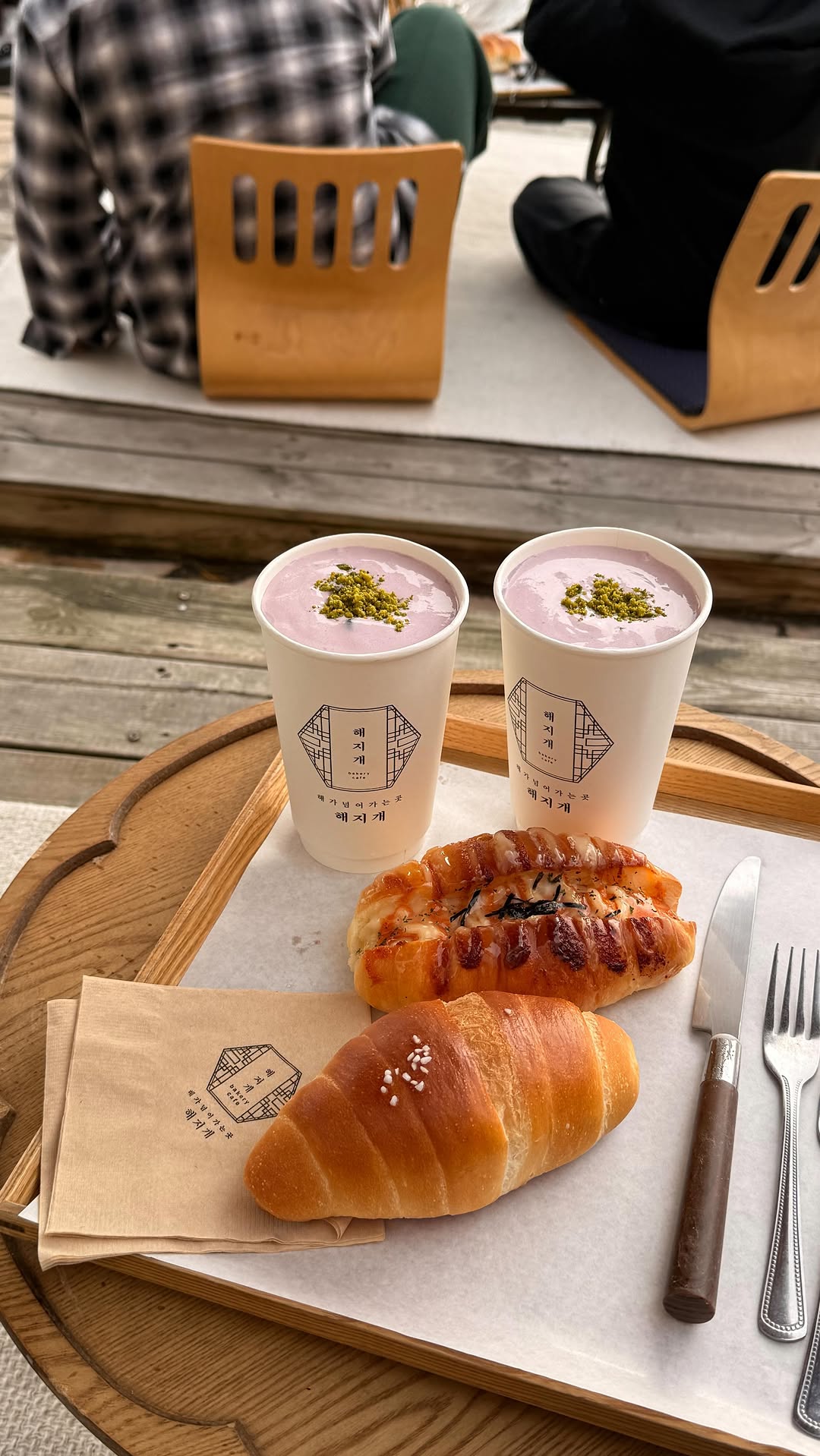 Haejigae Cafe: Sweet Potato Bread on Jeju Island