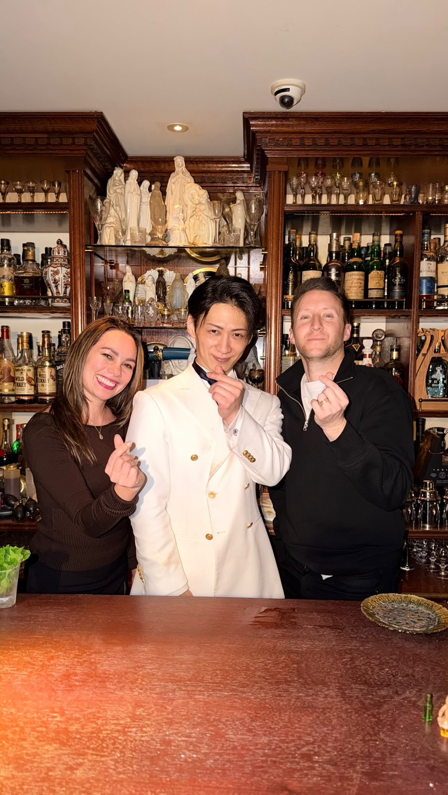 Bar Centifolia: Japan's Viral Hotspot