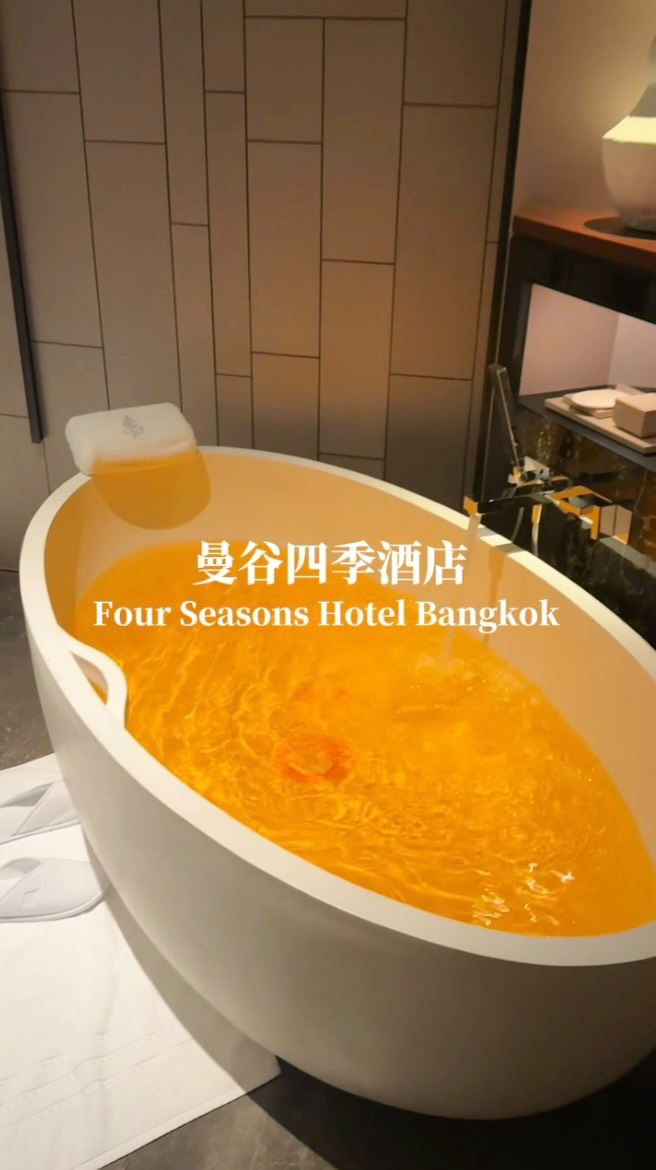 Bangkok Riverfront Hotels and Top Bars