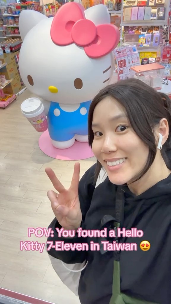 Hello Kitty Themed 7-Eleven In Taipei