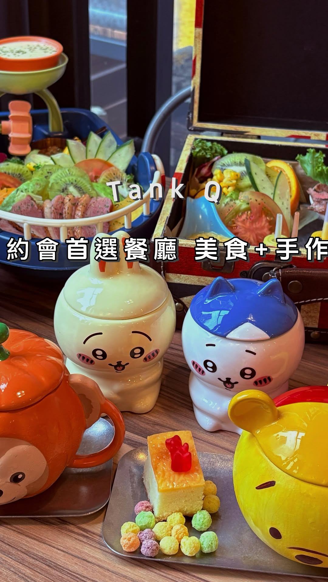 Cafe Offers Food, Drinks, and Crafts