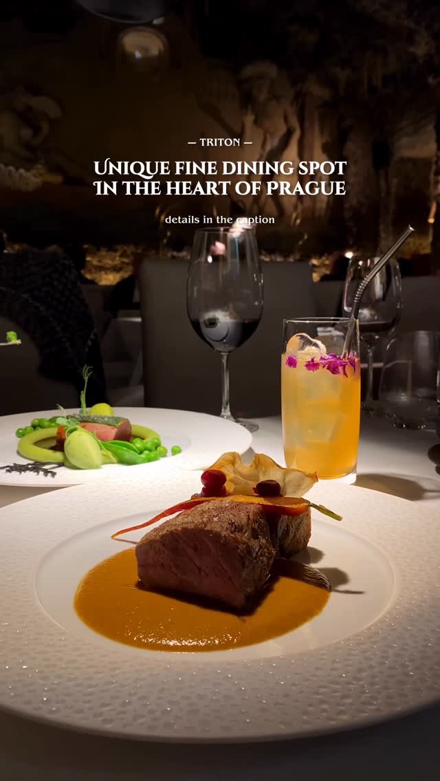Triton Restaurant: Art Nouveau Cave Dining
