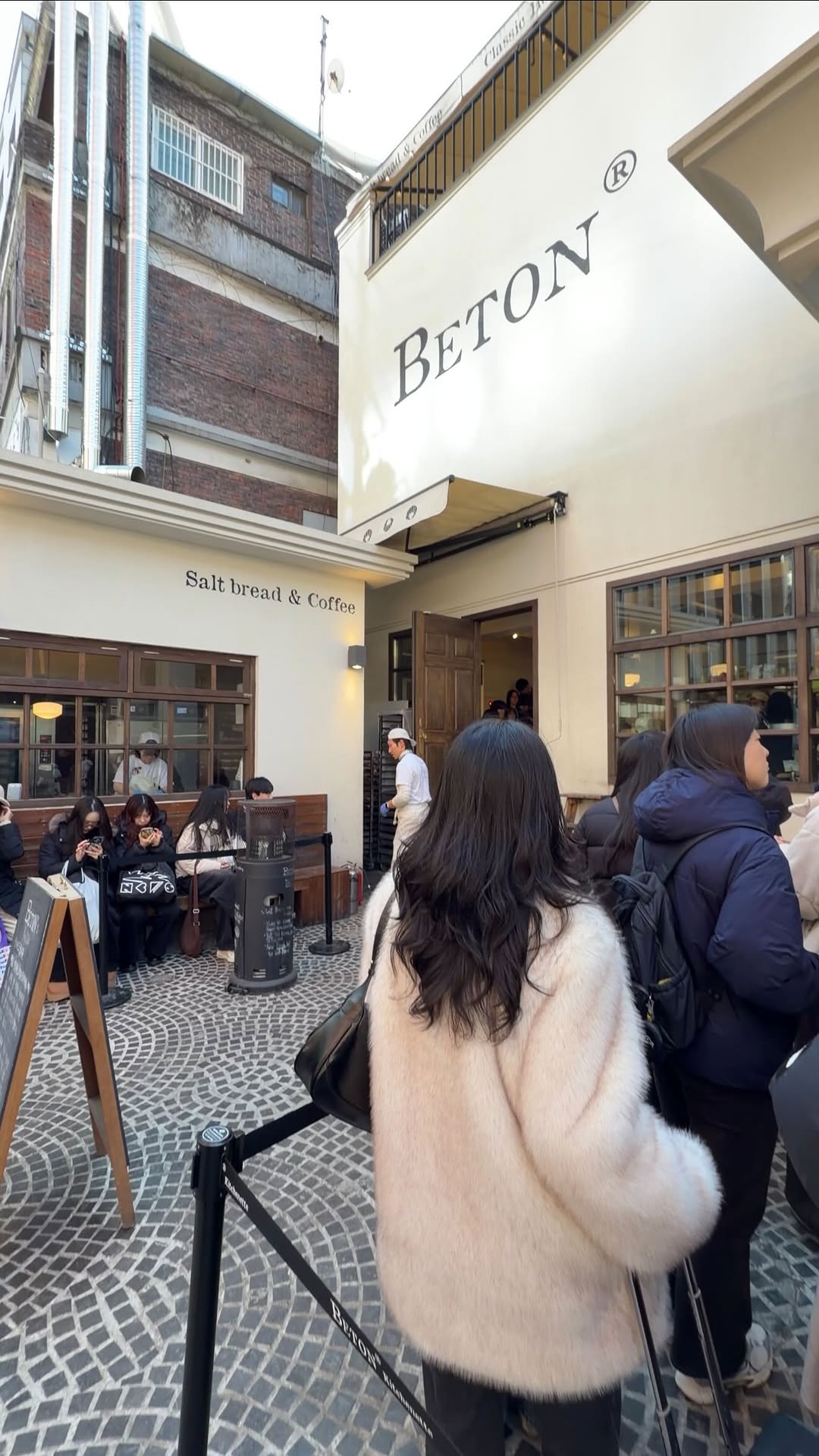 Seoul's Best Spots For Massage, Breakfast, and Salt Bread