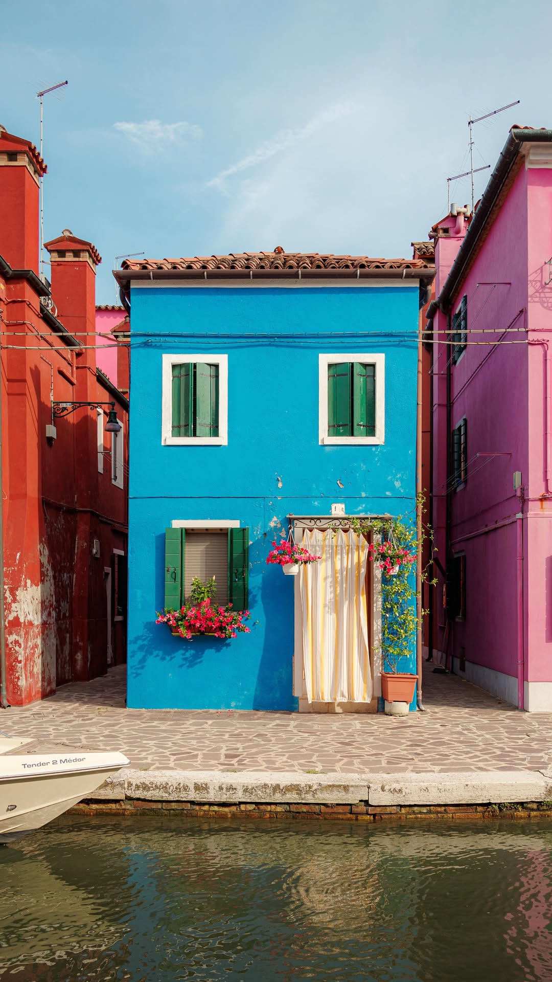 Venice Lagoon Islands: Burano, Canals, and Lace
