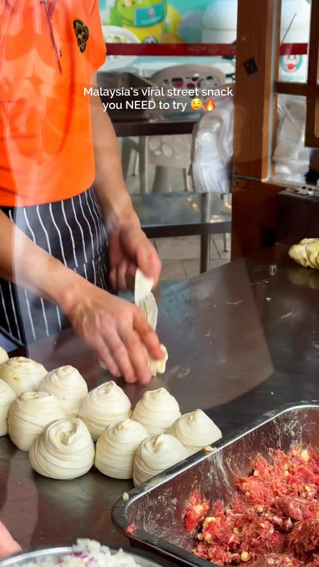 Mon Chinese Beef Roti: A Malaysian Street Food Favorite