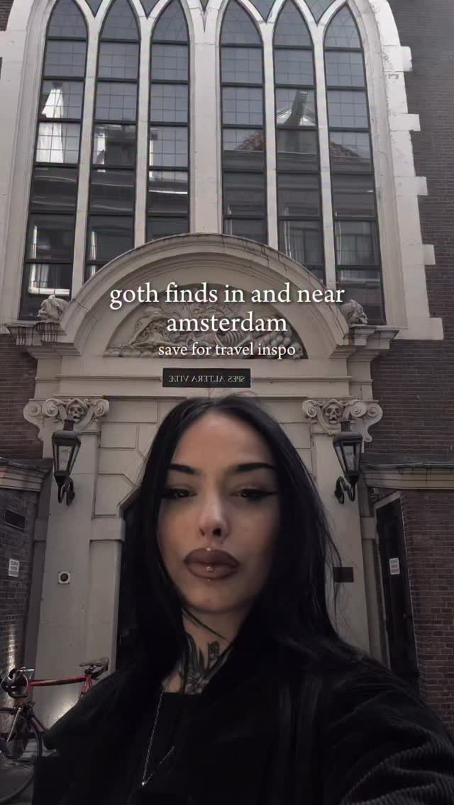 Amsterdam's Historic Cemeteries and Museums