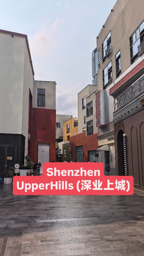 Mondrian-Inspired Malls With Diverse Dining Options