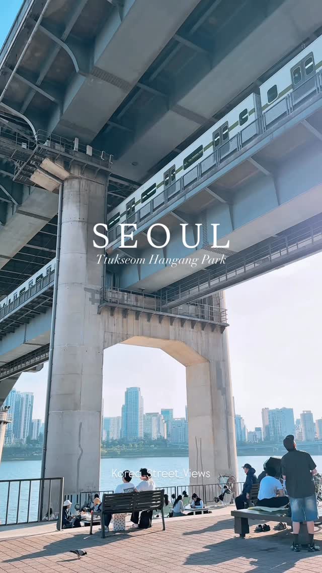 Seoul's Hangang River Parks Offer Relaxing City Escapes