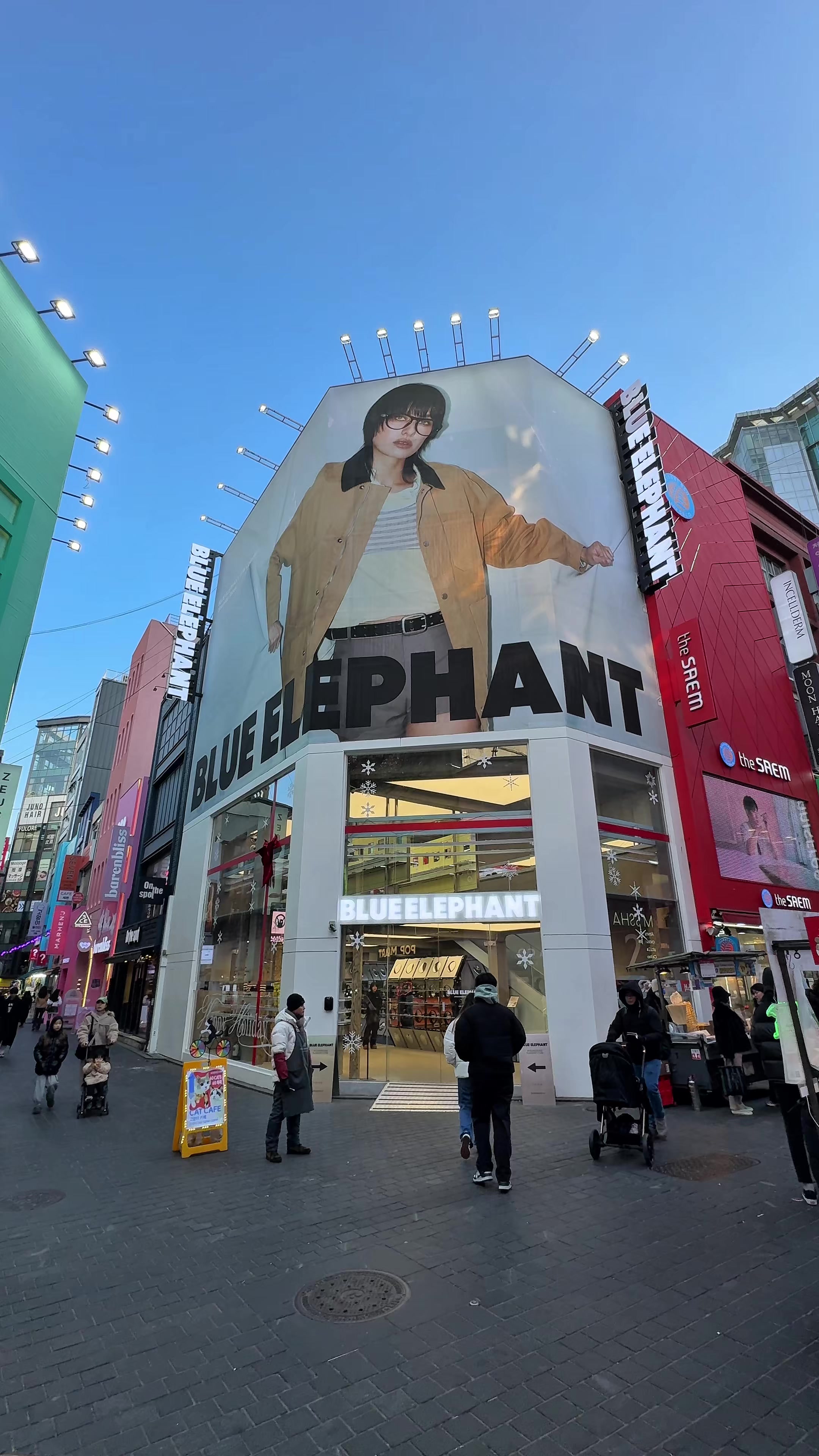 South Korean Shops and Tourist Information Centers