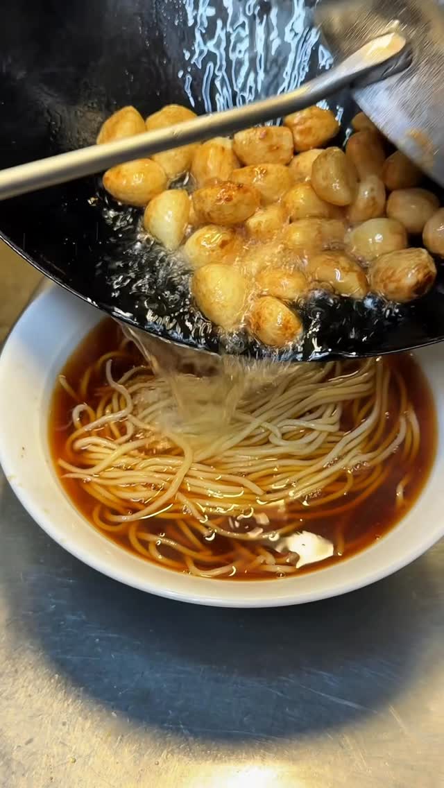 Tokyo's Top Garlic Ramen Spot Near Mejiro Station