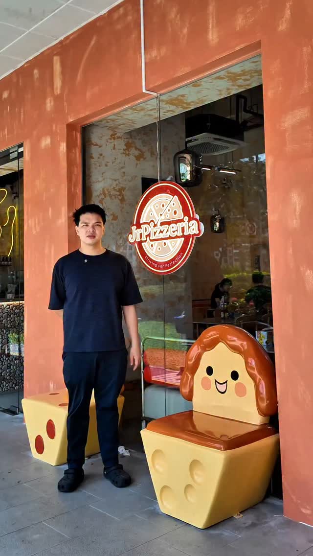 JrPizzeria Opens New Chapter