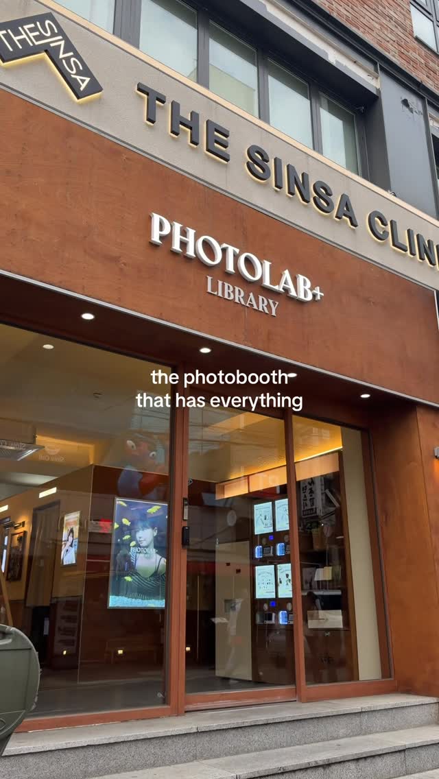 Photolab+ Library: A Photographic Hub