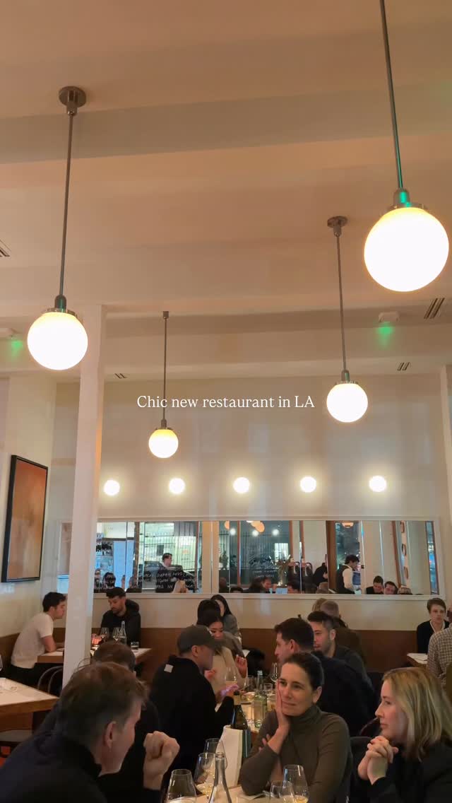 Chic Melrose Hill Restaurant Serves Fish Sandwich