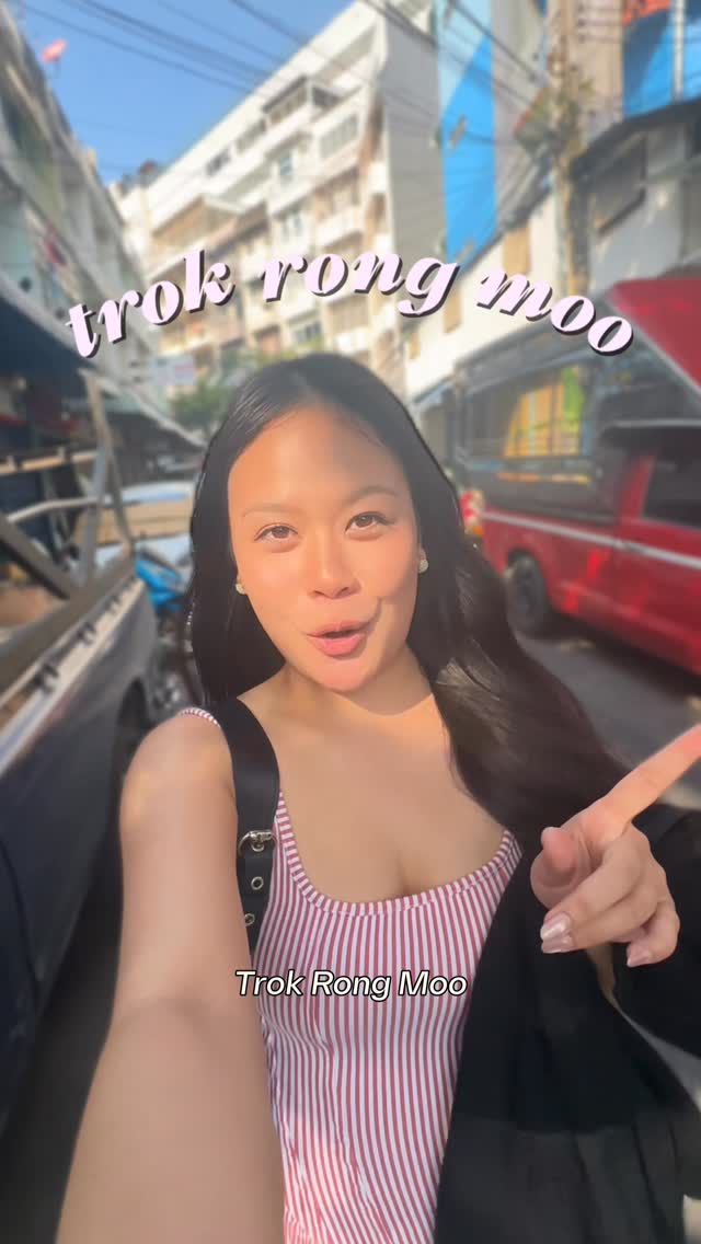 Bangkok's Trok Rong Moo: Local Foodie Paradise