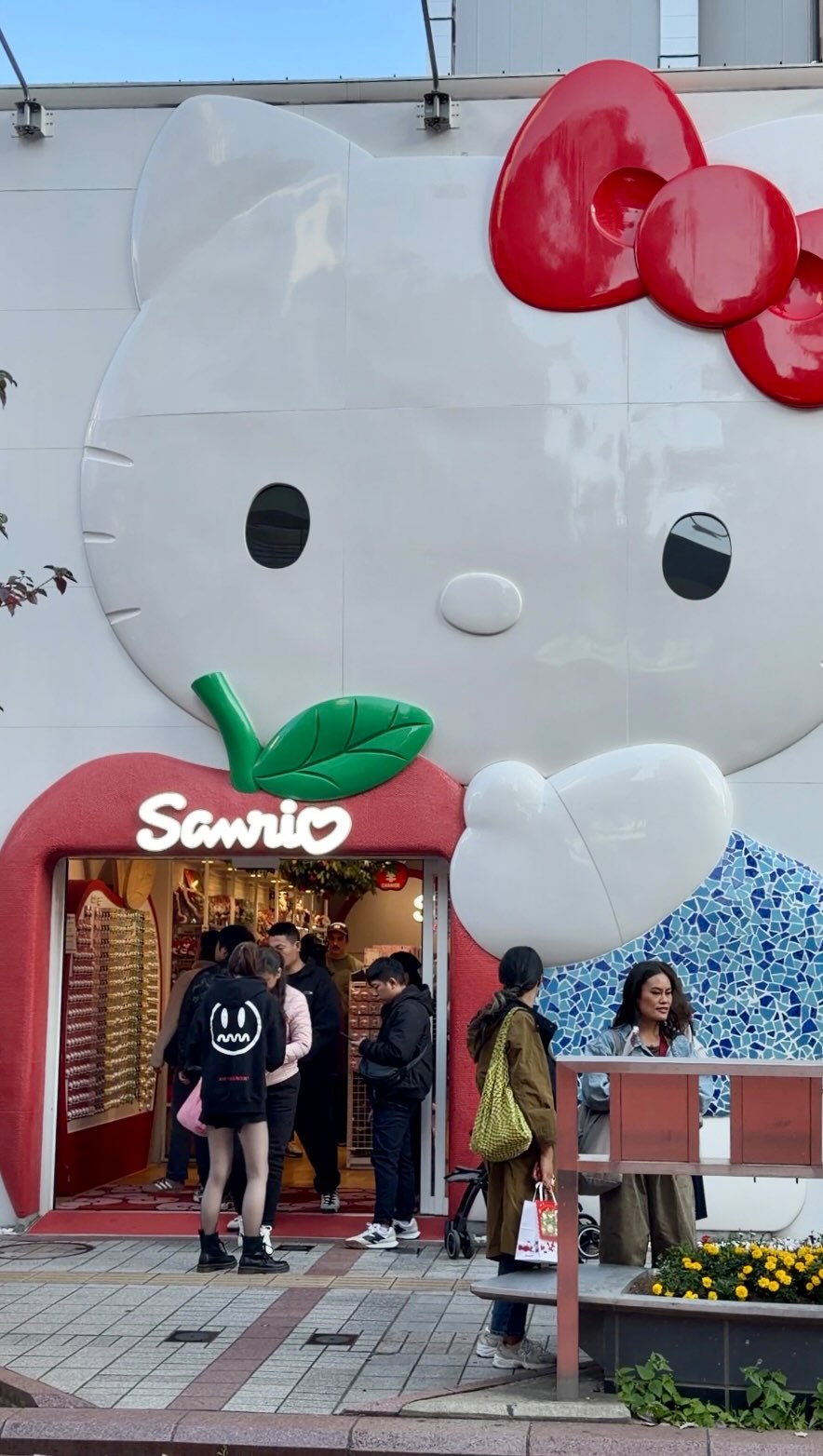 Sanrio World Ginza: A Hello Kitty Paradise