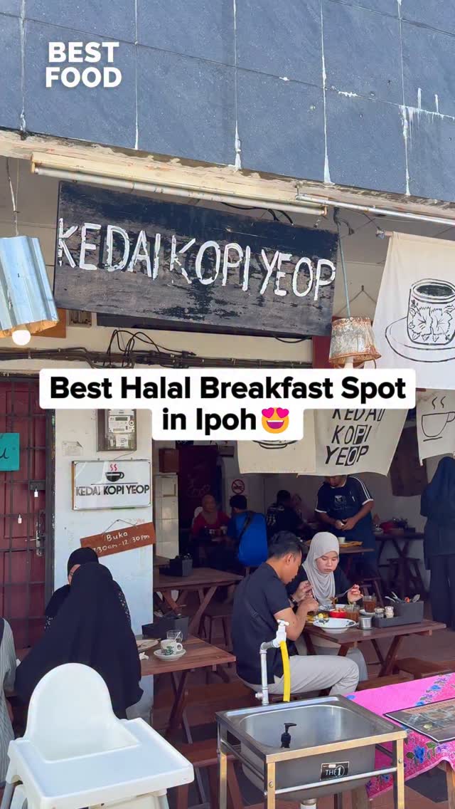 Ipoh Breakfast Spot Offers Local Delicacies