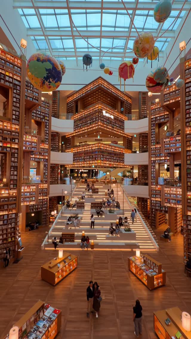 Starfield Library Suwon: A Stunning Day Trip