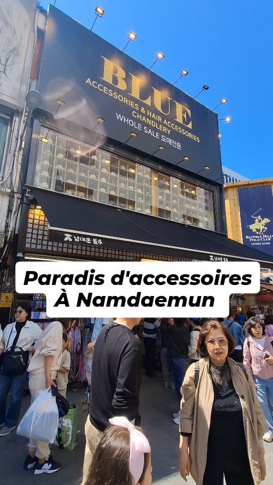 Namdaemun Market: Wholesale Accessories and Souvenirs