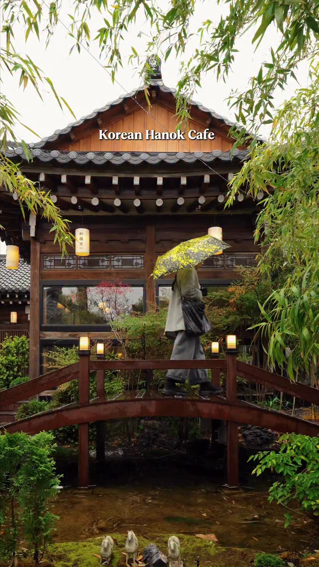Gyeongju Hanok Cafe With Pond Ambiance