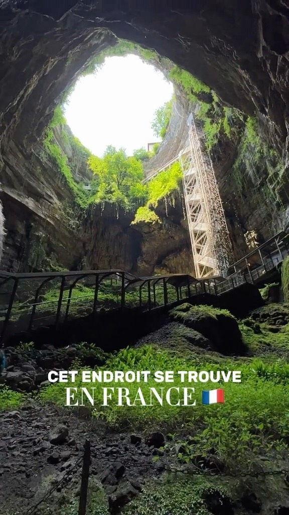 2 Landmarks in Occitanie