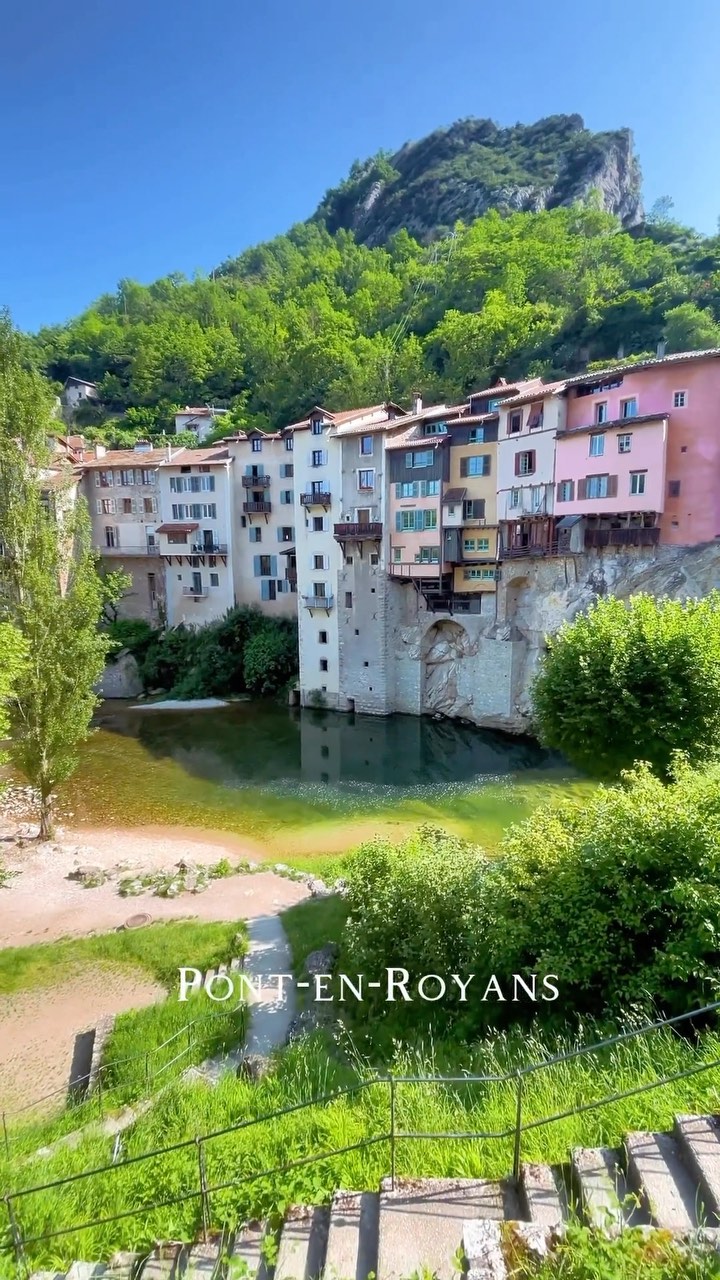 2 Attractions in Auvergne-Rhône-Alpes