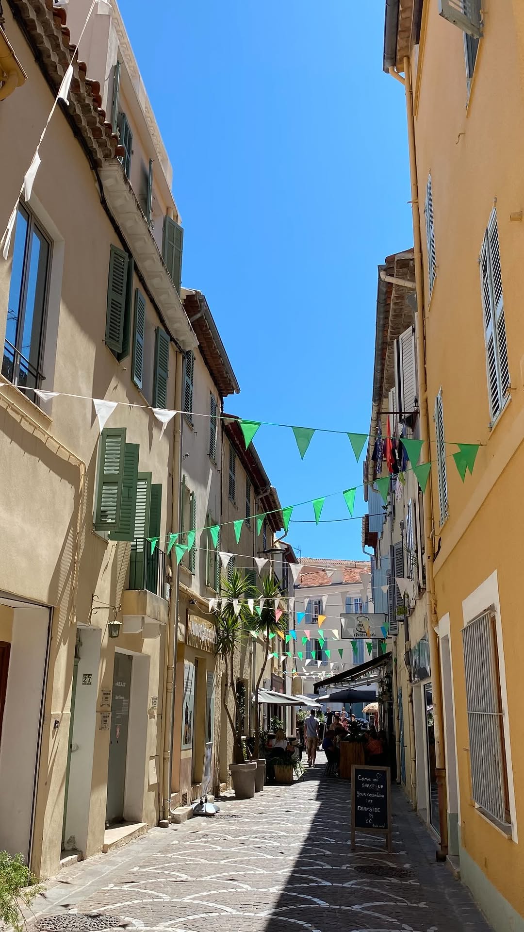 Coastal Walk to French Riviera Beach Paradise