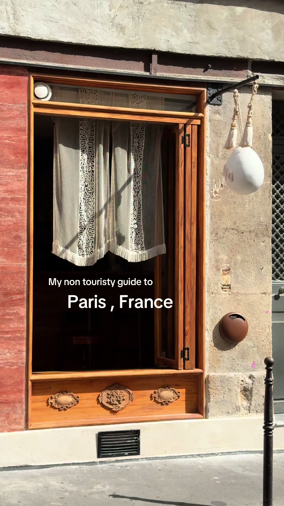 7 Places in Paris