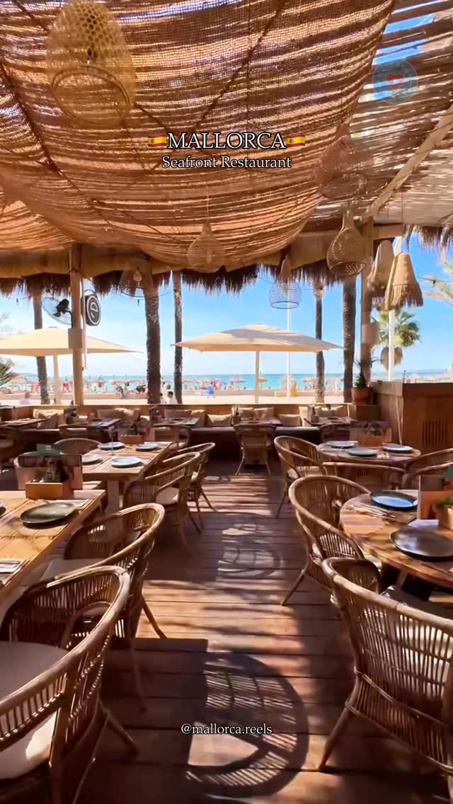 Mallorca's El Chiringuito Beach House: Seaside Dining