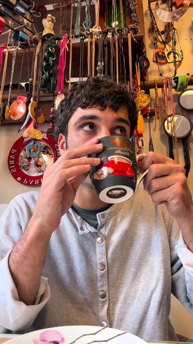 Paris Cafes: Plaisir d'équi'thé and Chez Gudule